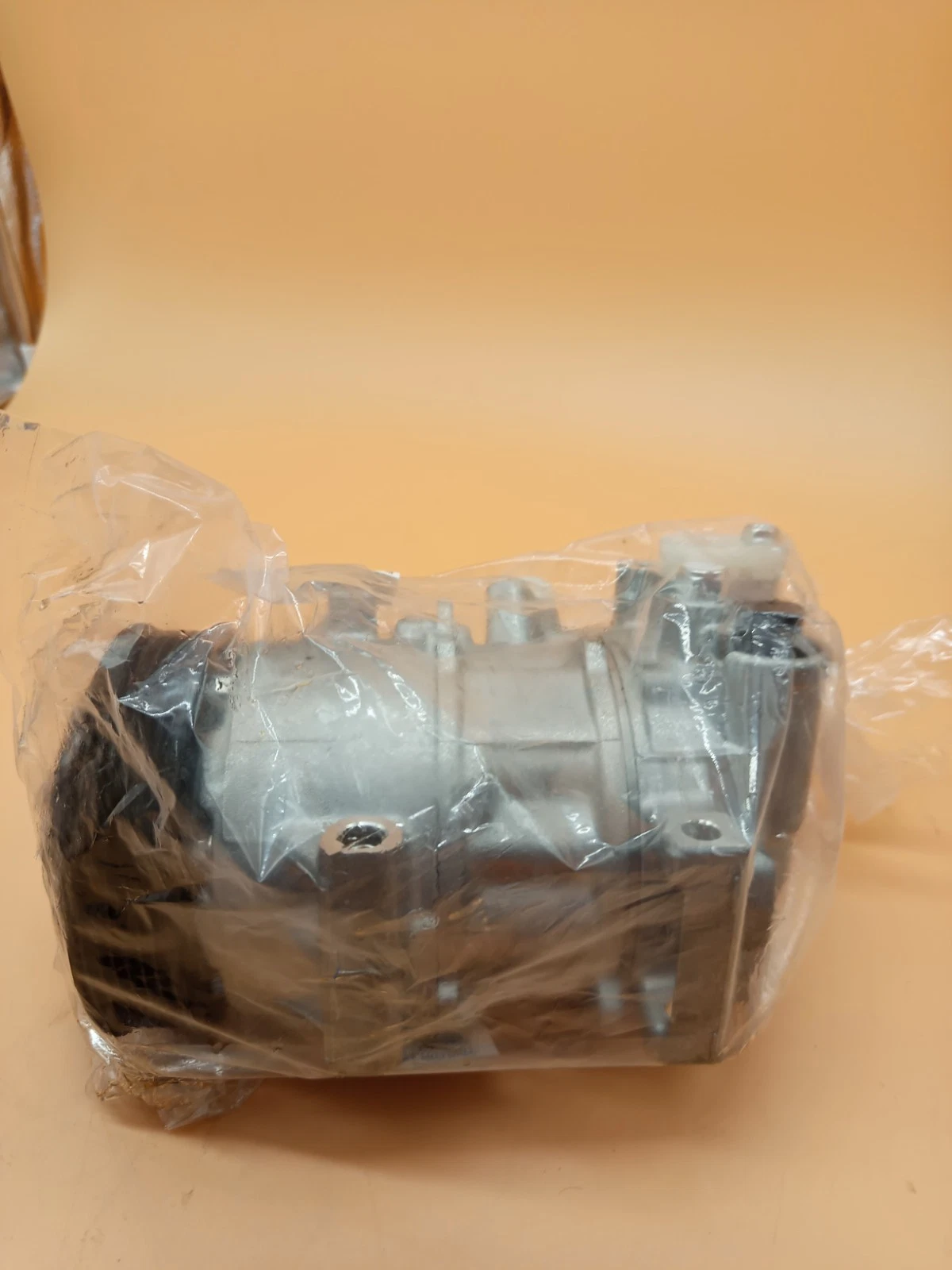Vista 5 de Compresor Aire Acondicionado Toyota Corolla 1.8L 2014-2022  OEM 8831002852
